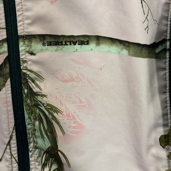 GuideSeries Pink Camo & Black jacket size L - Picture 10 of 11